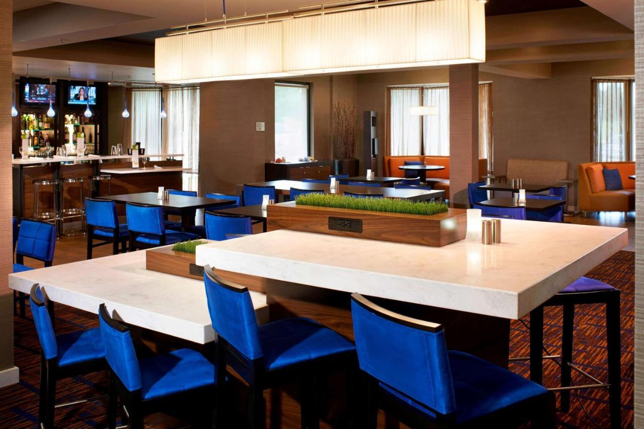 Sonesta Select Detroit Novi Hotel Exterior photo